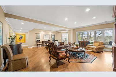 332 Regent Wood Road #332, Northfield, IL 60093 - Photo 6