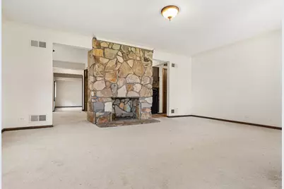 1726 E Lincoln Avenue, Des Plaines, IL 60018 - Photo 6