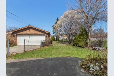 1726 E Lincoln Avenue, Des Plaines, IL 60018 - Photo 4