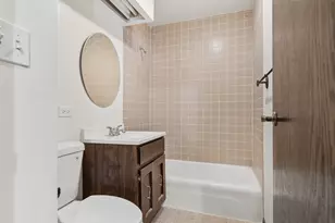 1726 E Lincoln Ave, Des Plaines, IL 60018 - Photo 14