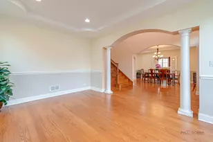 878 Writer Ct, Vernon Hills, IL 60061 - Photo 8