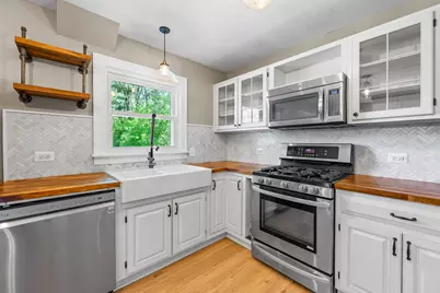 946 W Winchester Road, Libertyville, IL 60048 - Photo 12