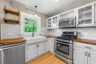 946 W Winchester Rd, Libertyville, IL 60048 - Photo 12