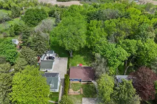 946 W Winchester Rd, Libertyville, IL 60048 - Photo 36