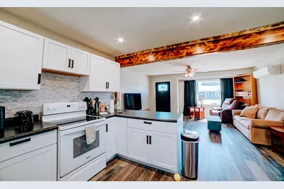 850 E Locust Street, Watseka, IL 60970 - Photo 10