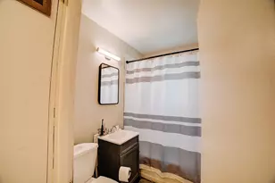 850 E Locust St, Watseka, IL 60970 - Photo 14