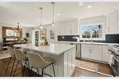 923 Oxford Road, Glen Ellyn, IL 60137 - Photo 2