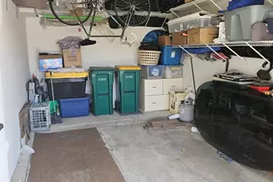 1068 Courtland Dr, Buffalo Grove, IL 60089 - Photo 16