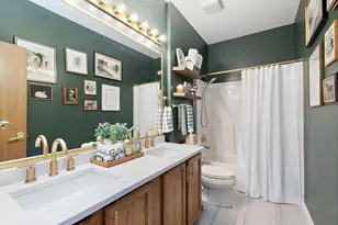 100 S Constitution Dr, Aurora, IL 60506 - Photo 20