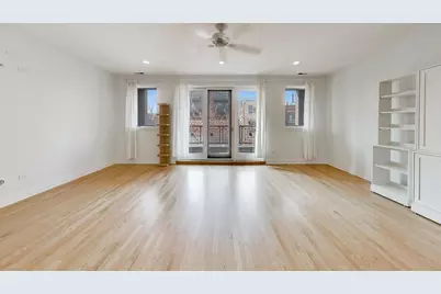 2702 W Chicago Avenue #2, Chicago, IL 60622 - Photo 2