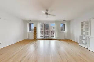 2702 W Chicago Ave, Chicago, IL 60622 - Photo 2