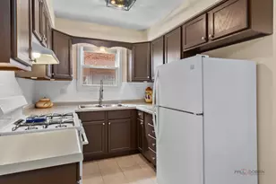 10936 S Keating Ave, Oak Lawn, IL 60453 - Photo 12