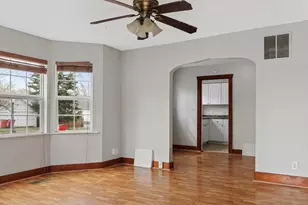 107 S Draper Ave, Champaign, IL 61821 - Photo 4