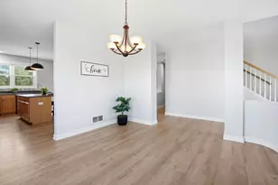 215 S Winthrop Dr, Round Lake, IL 60073 - Photo 4