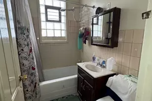 2814 W Fletcher St, Chicago, IL 60618 - Photo 8