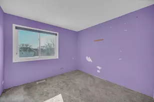 454 Esselen Ct, Carol Stream, IL 60188 - Photo 16