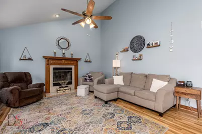 808 Kimberly Lane, Ottawa, IL 61350 - Photo 12