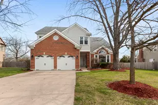 2212 Magnolia Ct W, Buffalo Grove, IL 60089 - Photo 1