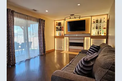 126 Borris Circle, Streamwood, IL 60107 - Photo 22