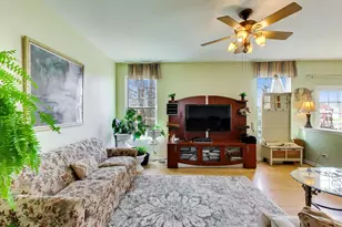 447 Talismon Ct, Crystal Lake, IL 60012 - Photo 22