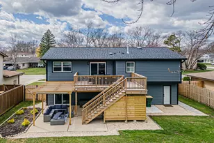 1135 N King Charles Ct, Palatine, IL 60067 - Photo 30