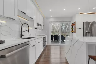 1135 N King Charles Ct, Palatine, IL 60067 - Photo 16