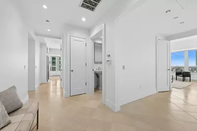 800 N Michigan Avenue #3203, Chicago, IL 60611 - Photo 2