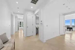 800 N Michigan Ave, Chicago, IL 60611 - Photo 2