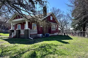 1305 W 3rd St, Sterling, IL 61081 - Photo 2