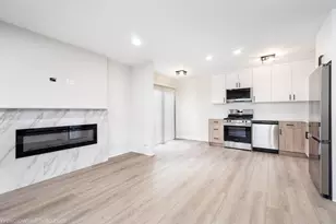 1101 Williamsburg Rd, Country Club Hills, IL 60478 - Photo 8