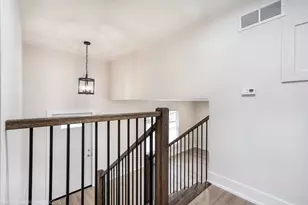 1101 Williamsburg Rd, Country Club Hills, IL 60478 - Photo 16