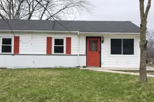 239 Malibu Dr, Bolingbrook, IL 60440 - Photo 1