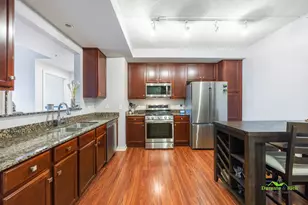 425 N Benjamin Dr, Vernon Hills, IL 60061 - Photo 4