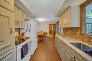 3243 202nd St, Lynwood, IL 60411 - Photo 6