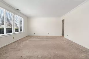 1028 W Villa Dr, Des Plaines, IL 60016 - Photo 4