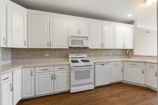 1728 Pershing Ave, Wheaton, IL 60189 - Photo 10