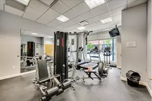 757 N Orleans St, Chicago, IL 60654 - Photo 28