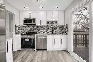 [Address not provided], Hazel Crest, IL 60429 - Photo 8