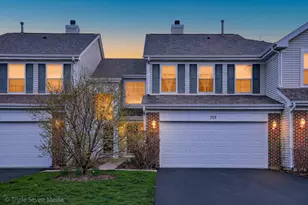 705 Timothy Ct, East Dundee, IL 60118 - Photo 2