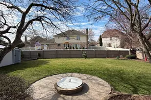 [Address not provided], Carol Stream, IL 60188 - Photo 4