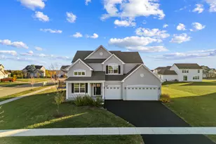 668 Braemore Lane, Yorkville, IL 60560 - Photo 2