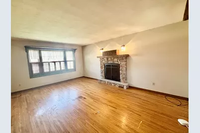 909 E 4th Street, Belvidere, IL 61008 - Photo 6