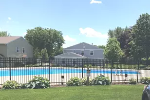 362 Farmington Ln, Vernon Hills, IL 60061 - Photo 10