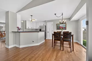 133 Heatherfield Ln, Dekalb, IL 60115 - Photo 4