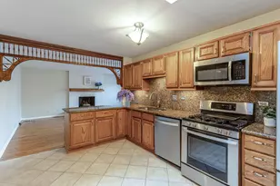 1128 Aegean Dr, Schaumburg, IL 60193 - Photo 18