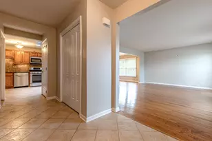 1128 Aegean Dr, Schaumburg, IL 60193 - Photo 8