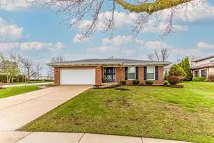 1128 Aegean Dr, Schaumburg, IL 60193 - Photo 2
