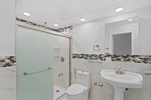 3025 W Rosemont Ave, Chicago, IL 60659 - Photo 22