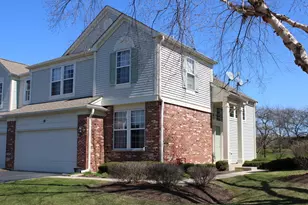 10 Parkside Ct, Algonquin, IL 60102 - Photo 2