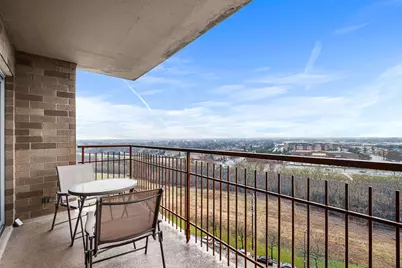 6833 N Kedzie Avenue #1404, Chicago, IL 60645 - Photo 6